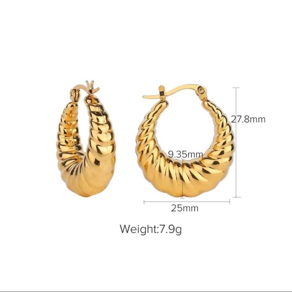 28MM Croissant Hoop Earrings- 18K gold plated - Picture 4 of 5